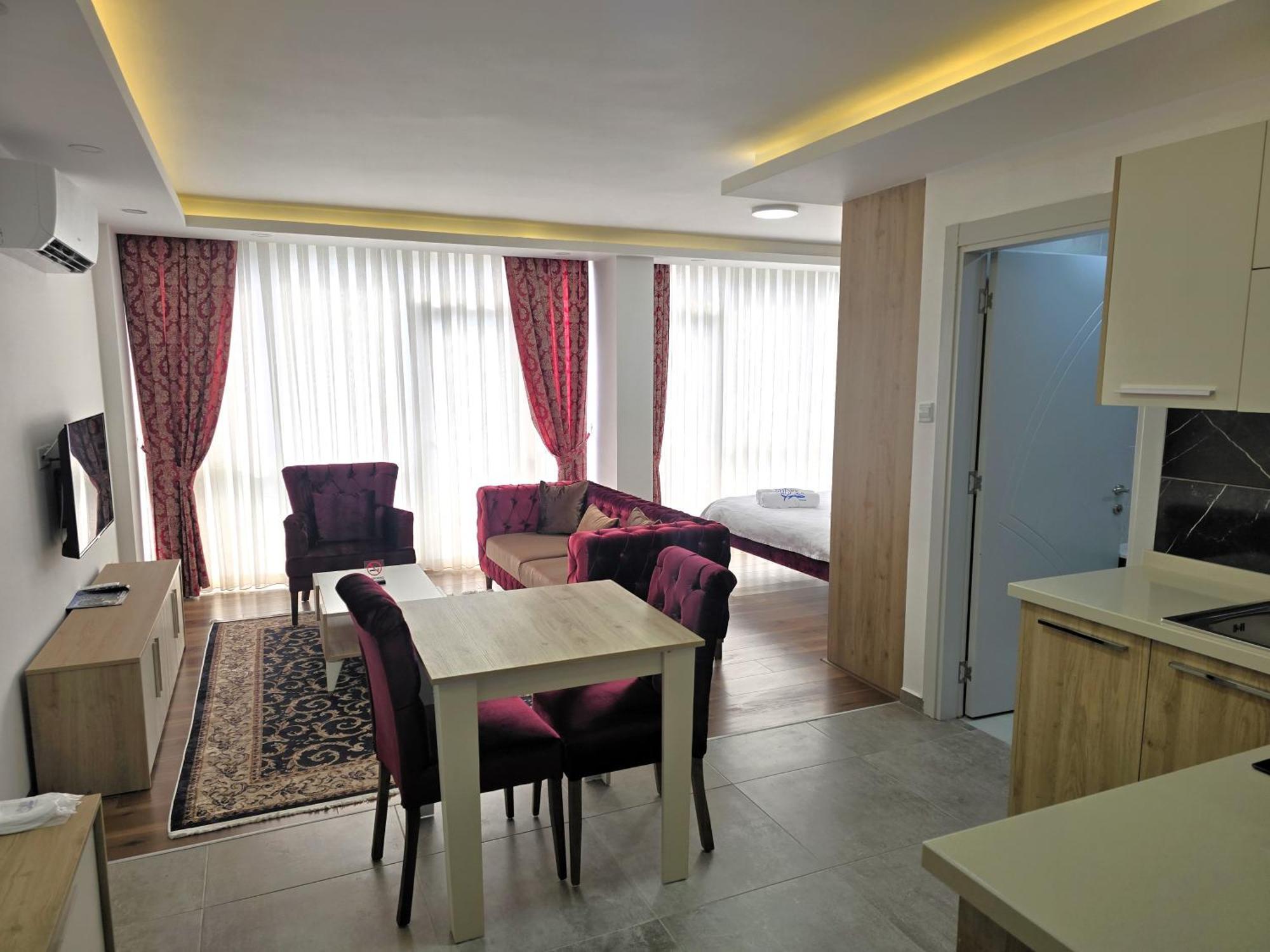 Nurel Shark Residence ไคริเนีย ภายนอก รูปภาพ