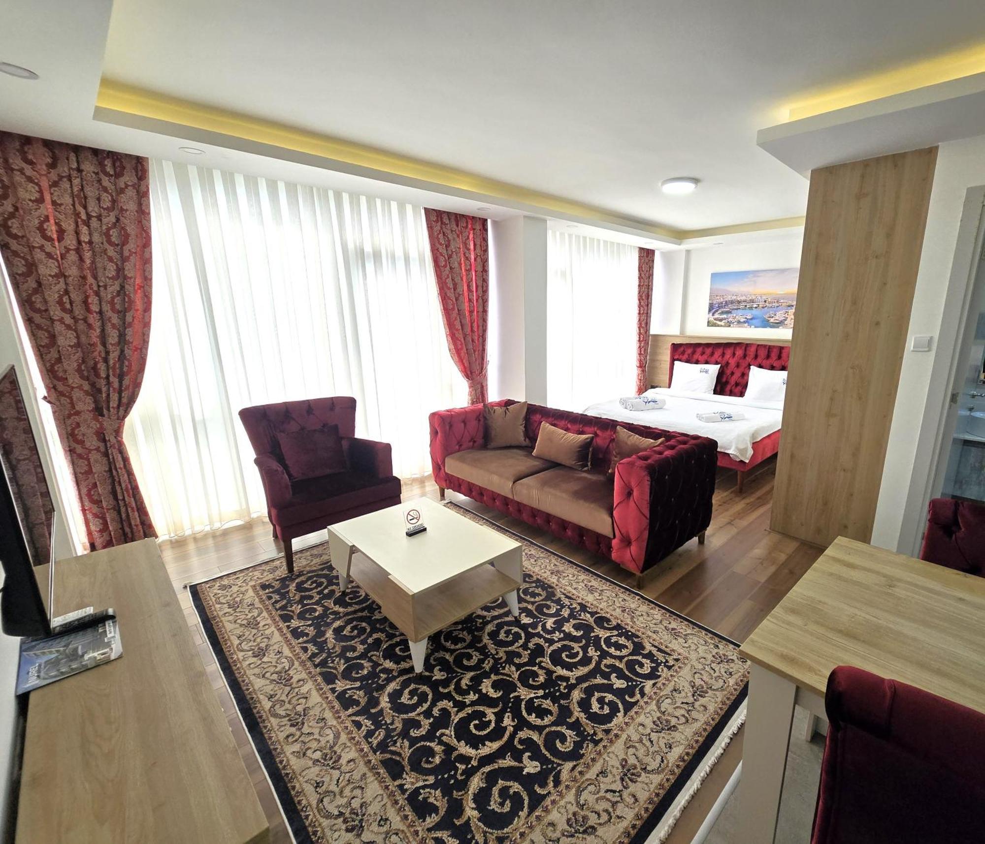 Nurel Shark Residence ไคริเนีย ภายนอก รูปภาพ