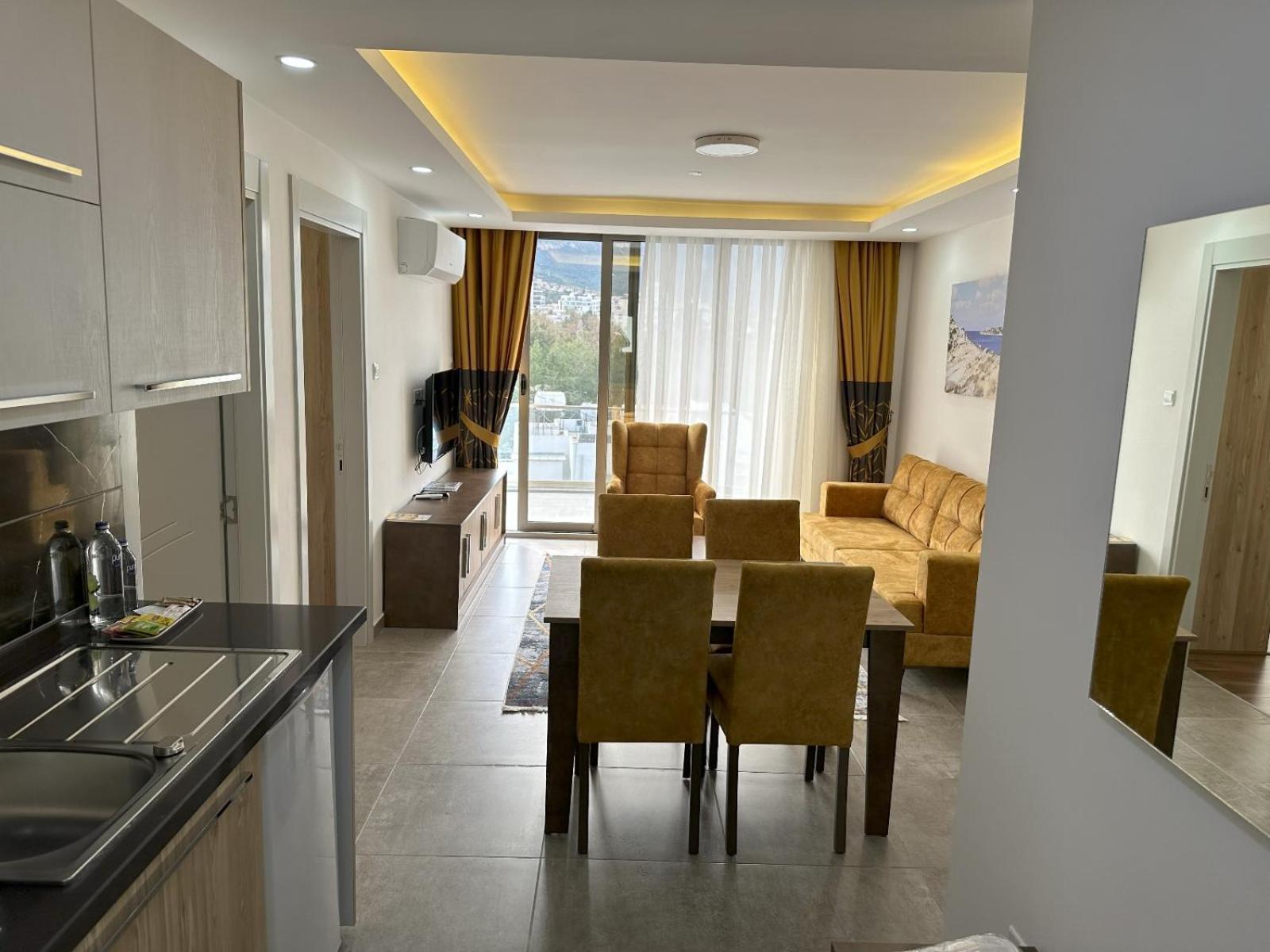 Nurel Shark Residence ไคริเนีย ภายนอก รูปภาพ