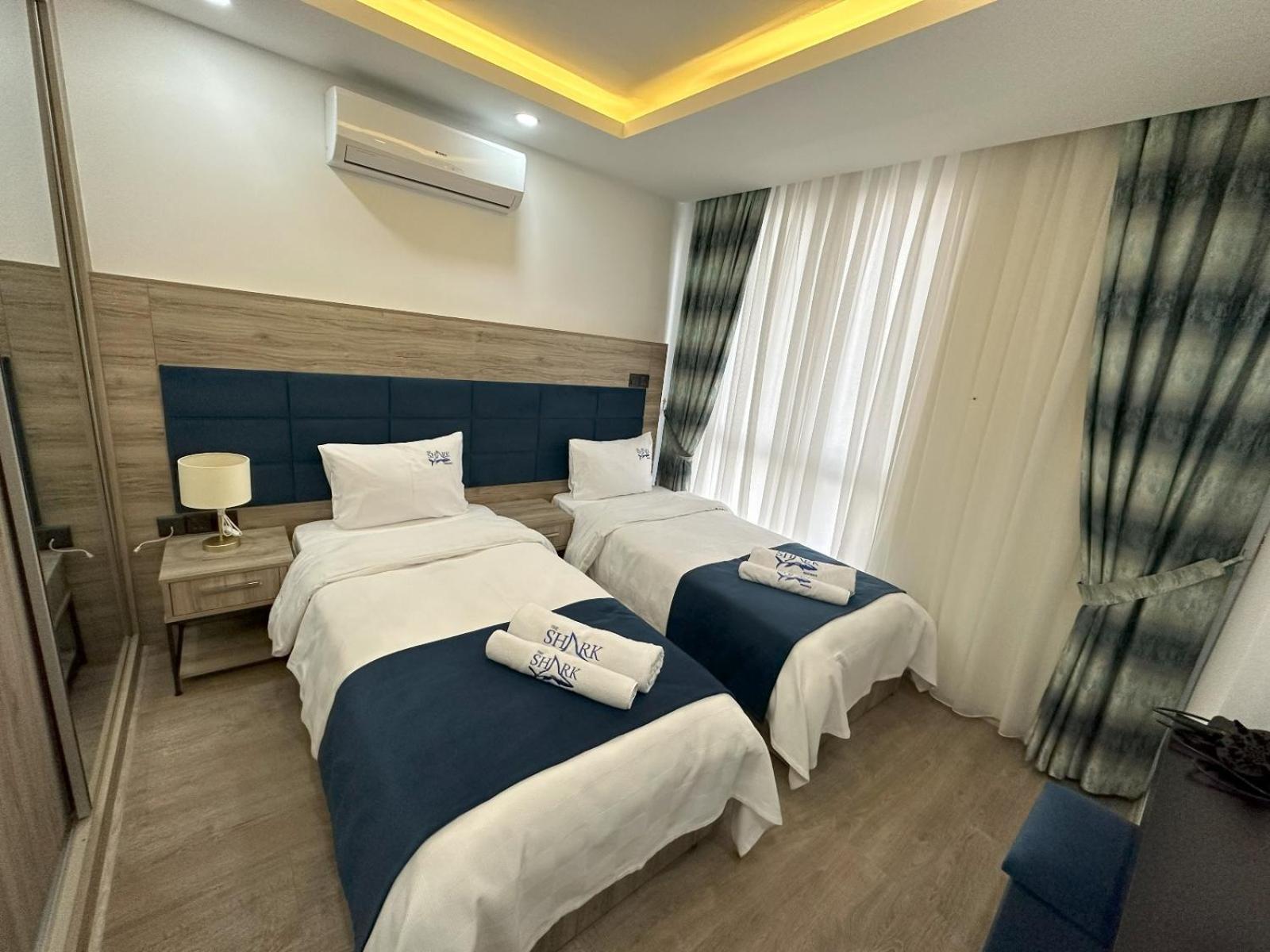Nurel Shark Residence ไคริเนีย ภายนอก รูปภาพ