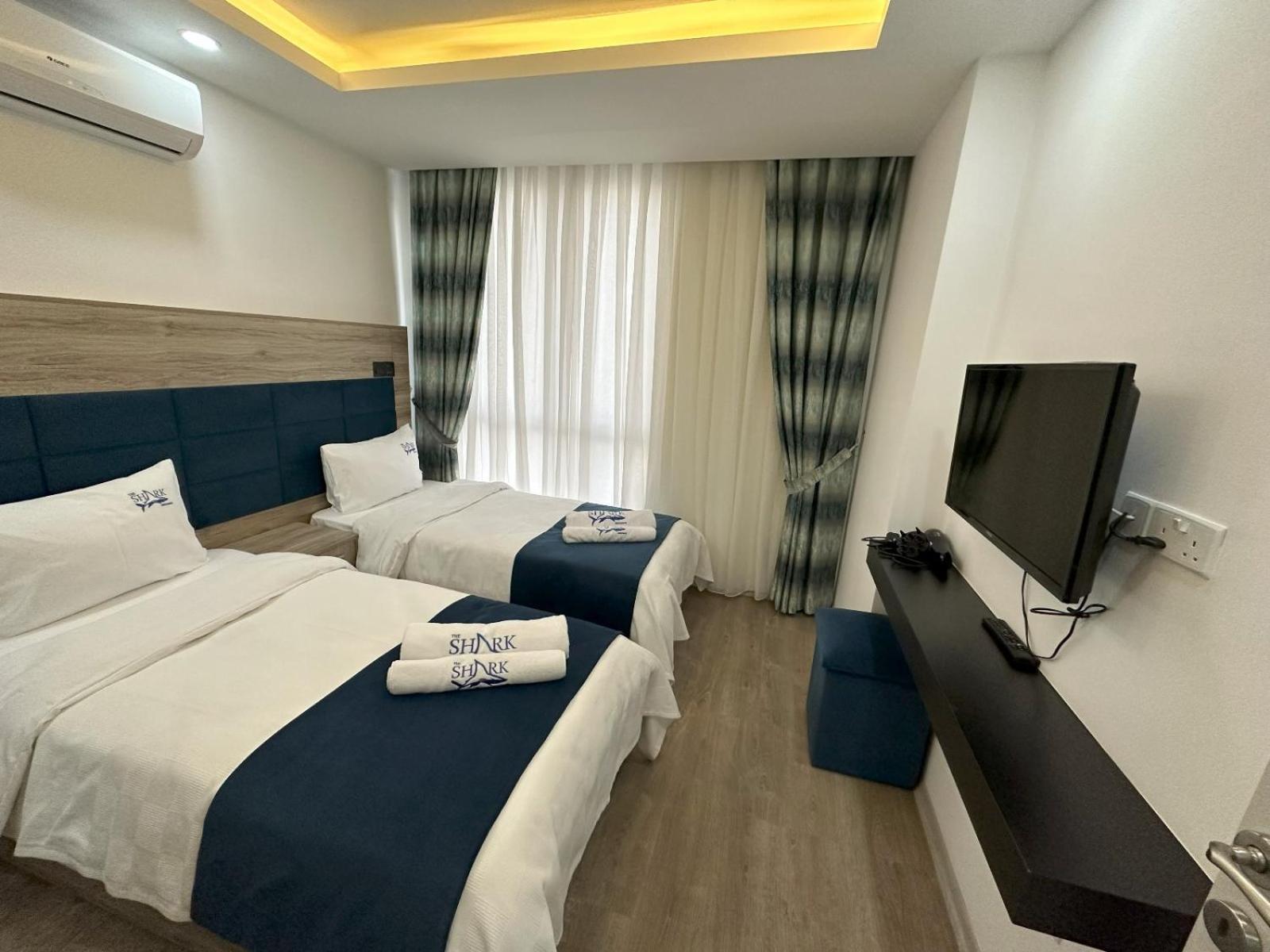 Nurel Shark Residence ไคริเนีย ภายนอก รูปภาพ
